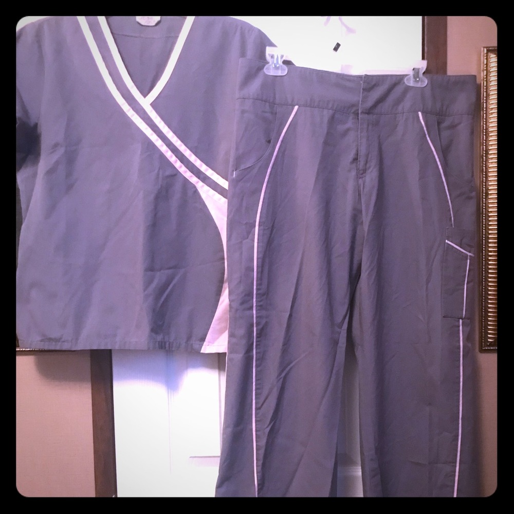 URBANE NURSING UNIFORM (Top & Bottom)